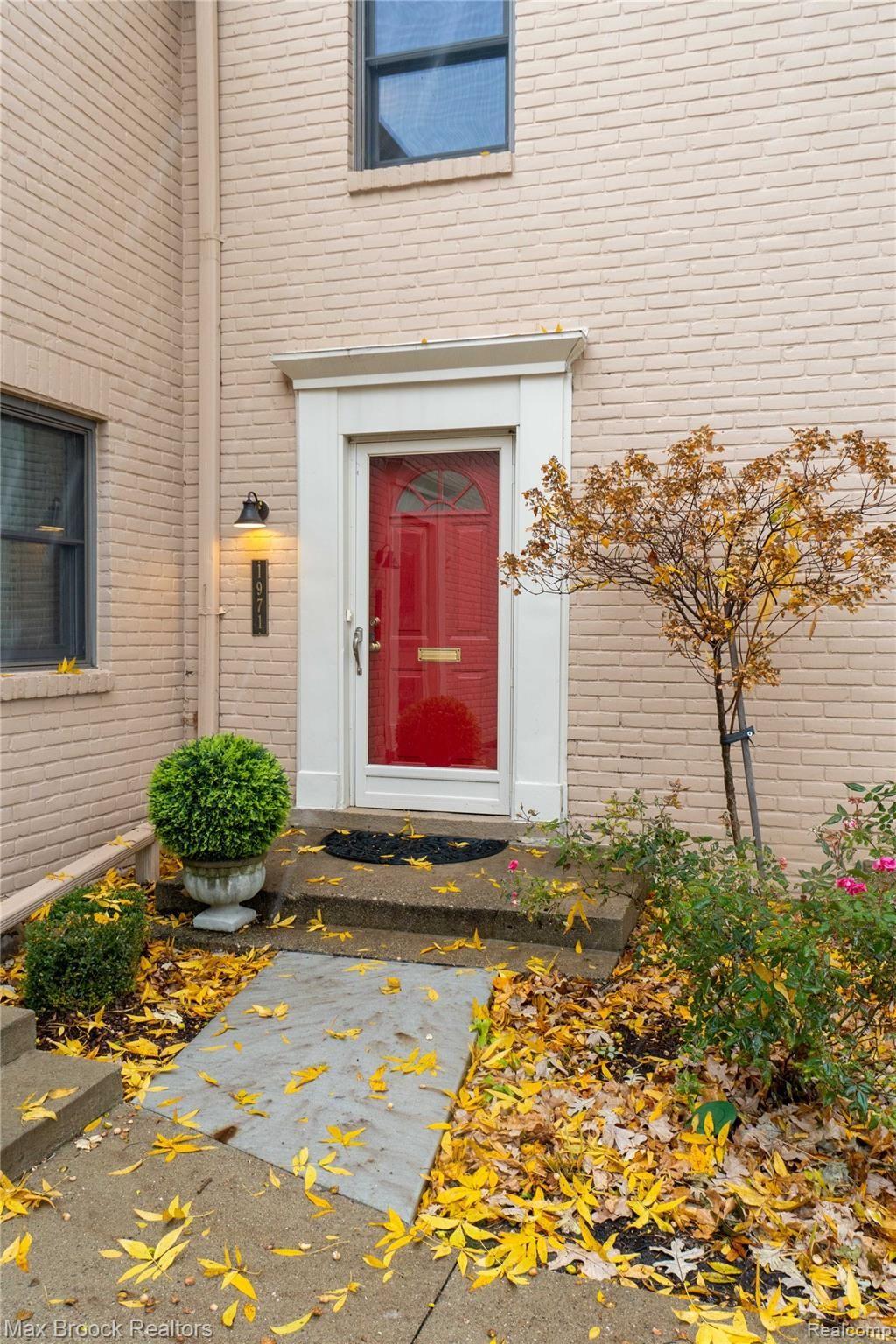 1971 Graefield Road Birmingham, MI 48009 - Photo 1 of 22 Edited-25.jpg