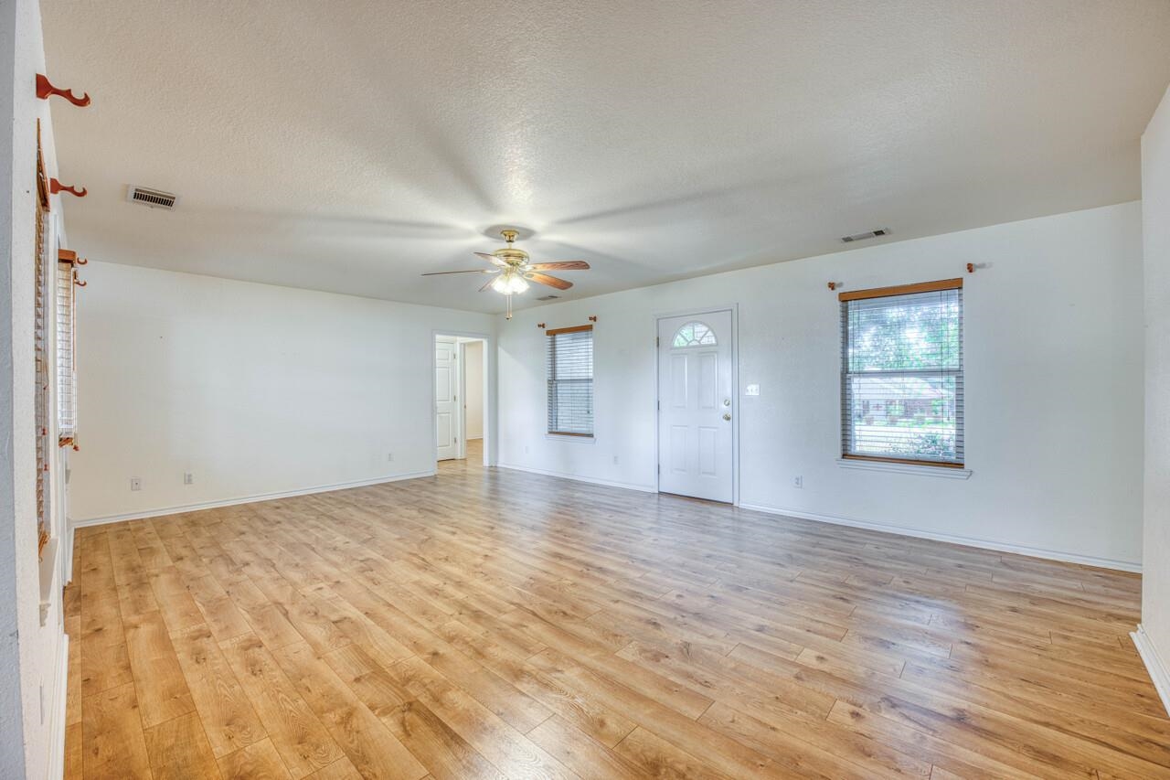 2224 Ridgeview Drive Kingsland, TX 78639 - Photo 6 of 34 Gallery Image 6