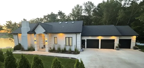 $2,289,900 | 2080 Greenleaf Road, De Pere, WI 54115