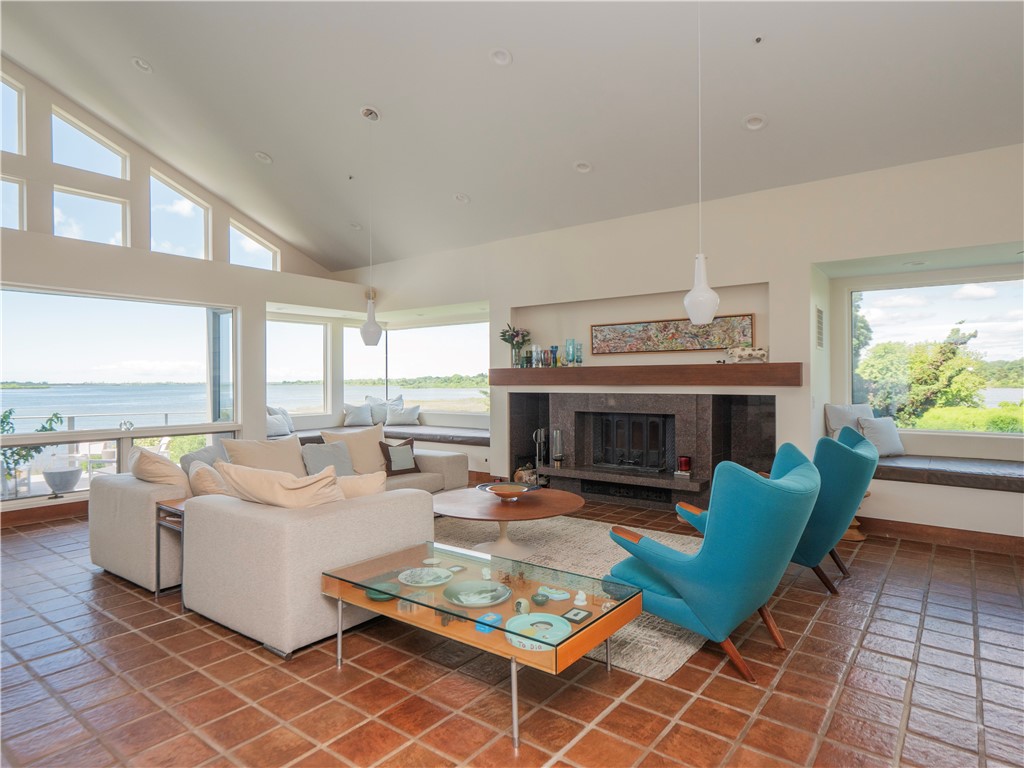 150 Southern Way Charlestown, RI 02813 - Photo 7 of 50