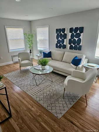 $899,000 | 109-14 214th Street | Bellaire Estates