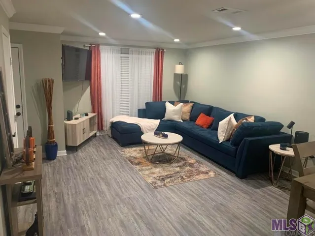 $1,300 | 13005 Briar Hollow Avenue, Baton Rouge, LA 70810