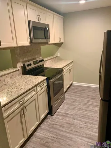 $1,300 | 13005 Briar Hollow Avenue, Baton Rouge, LA 70810