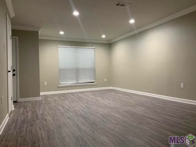 $1,300 | 13005 Briar Hollow Avenue, Baton Rouge, LA 70810