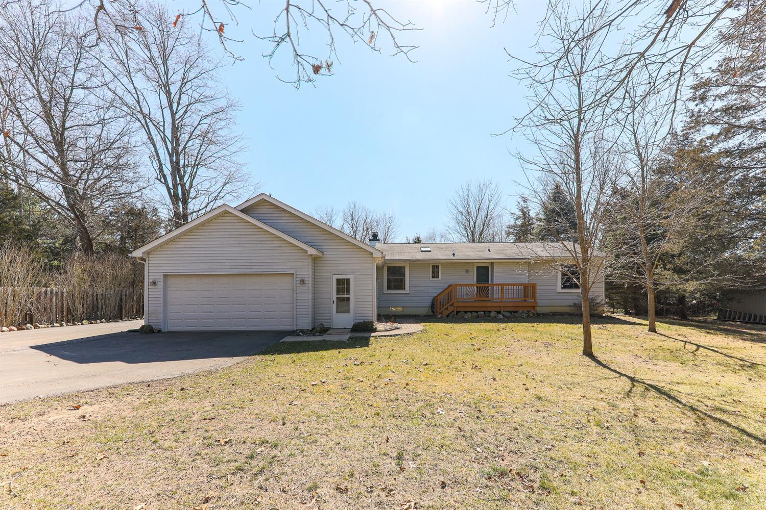 3618 Cordley Lake Road Pinckney, MI 48169 - Photo 2 of 31 Photo 2