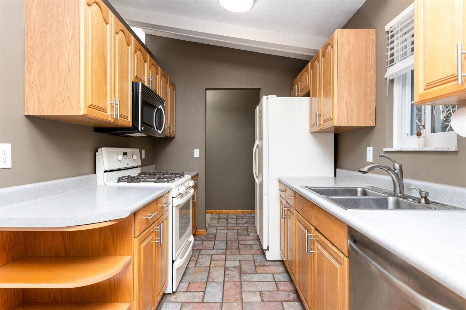 3618 Cordley Lake Road Pinckney, MI 48169 - Photo 5 of 31 Photo 5