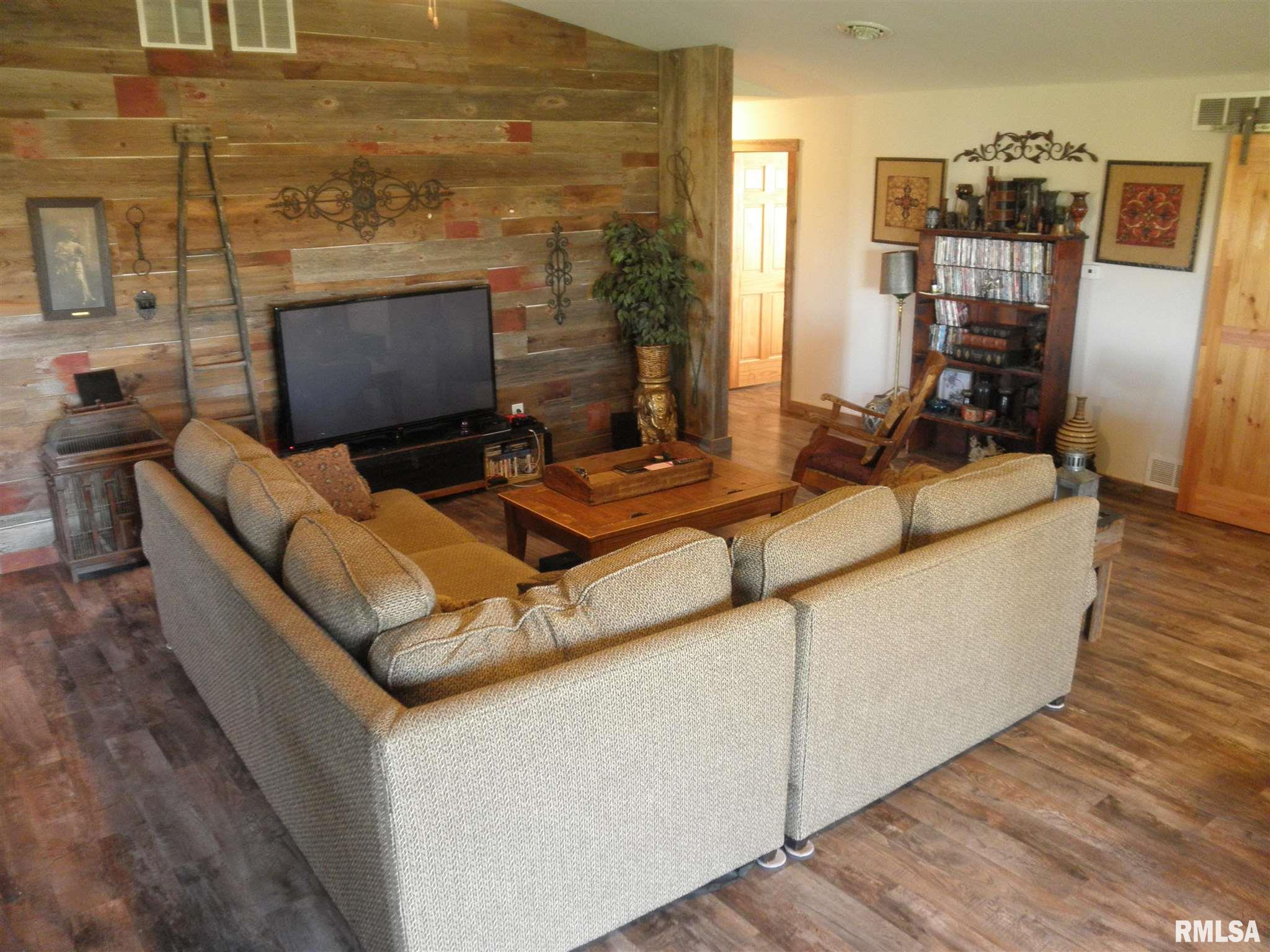 25117 East Birds Corner Road Canton, IL 61520 - Photo 16 of 50