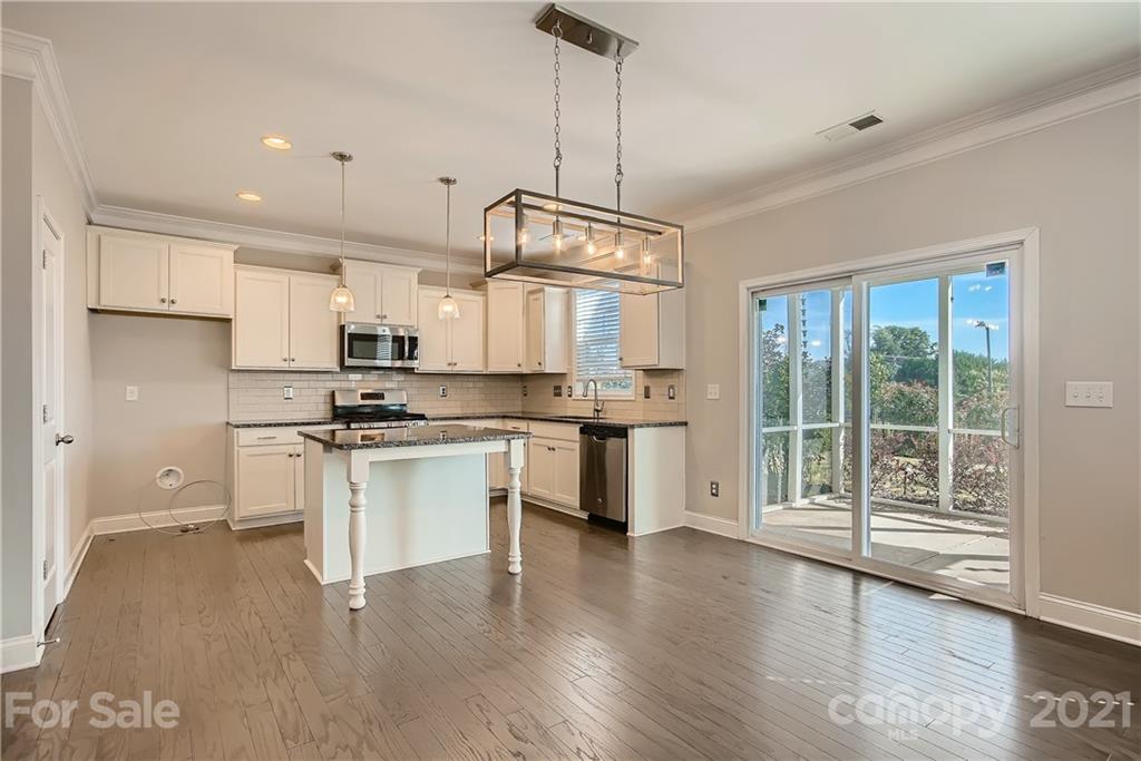 8927 Inverness Bay Road Charlotte, NC 28278 - Photo 14 of 33 Gallery Image 14