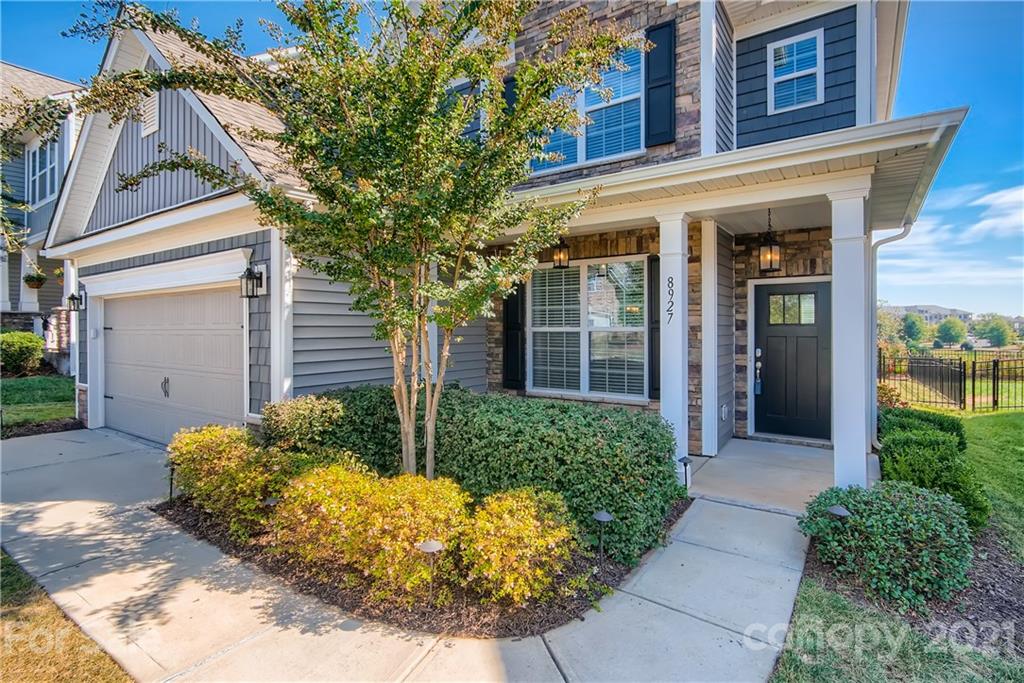 8927 Inverness Bay Road Charlotte, NC 28278 - Photo 3 of 33 Gallery Image 3