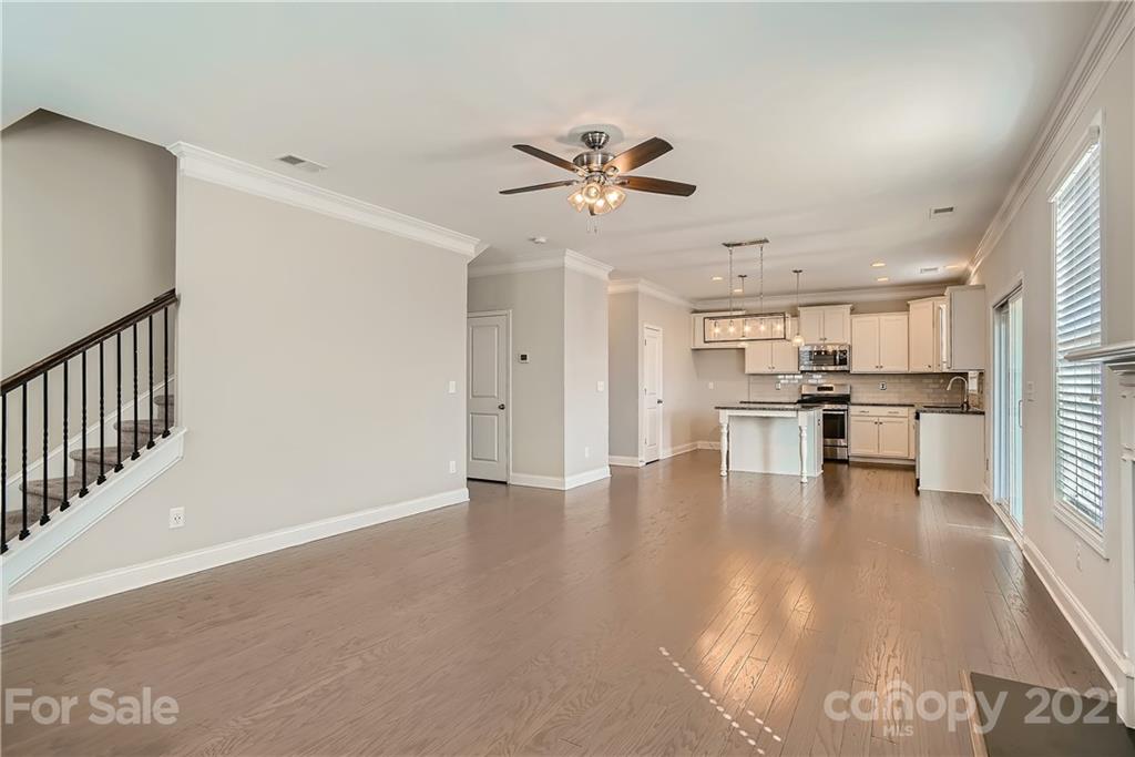 8927 Inverness Bay Road Charlotte, NC 28278 - Photo 6 of 33 Gallery Image 6