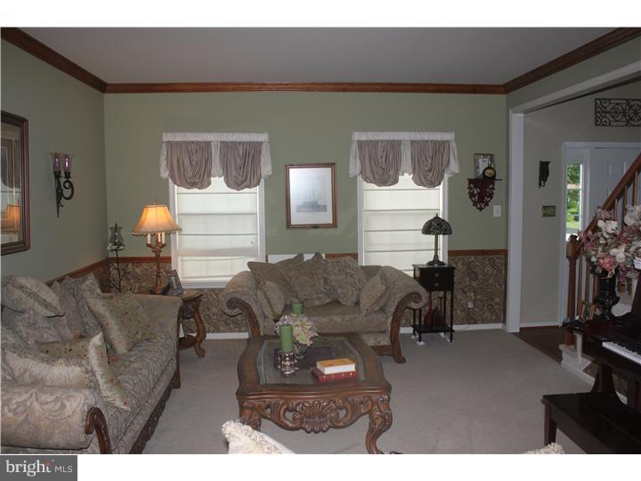47 Kulp Road East Chalfont, PA 18914 - Photo 9 of 25 Living Room