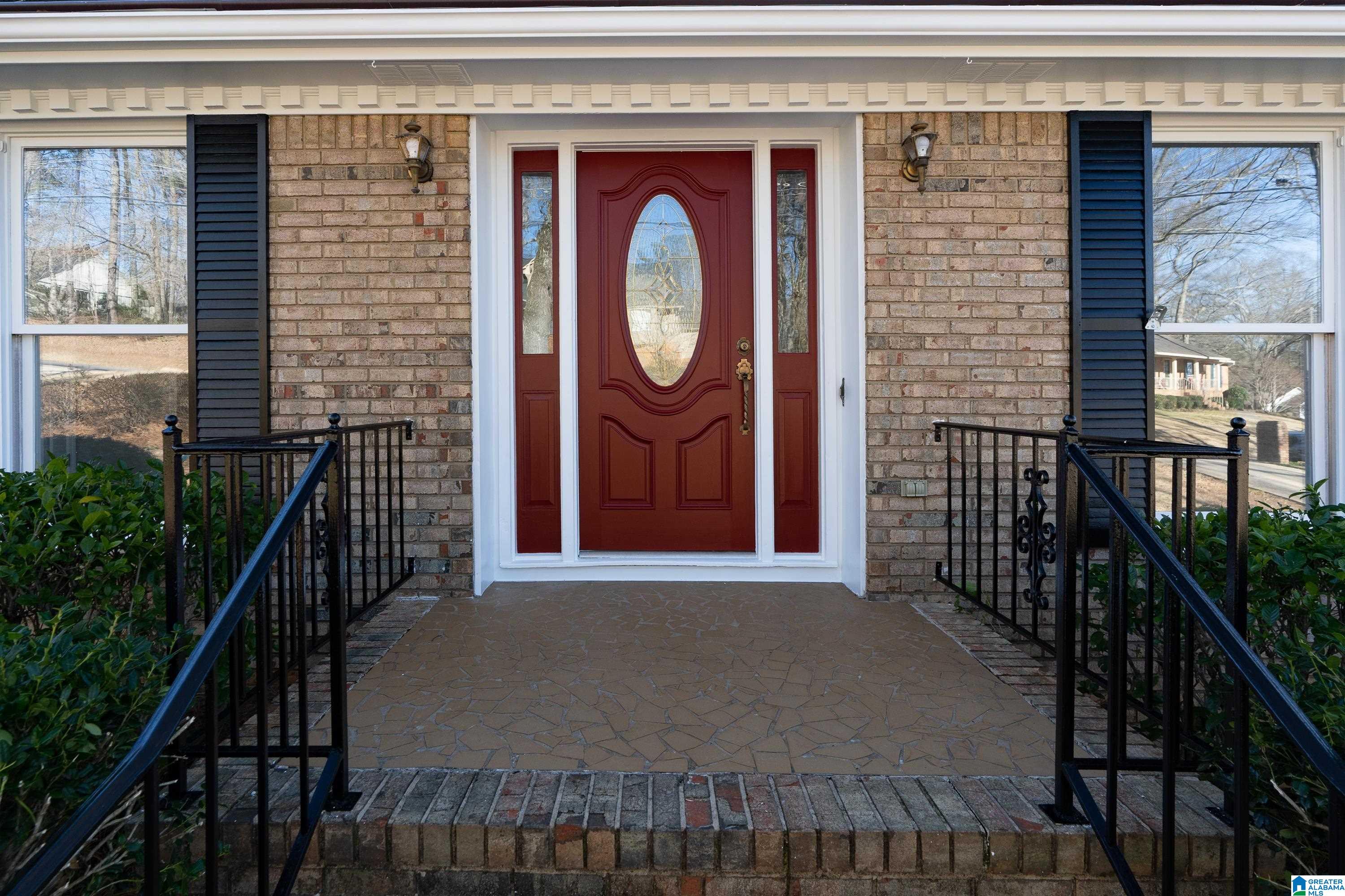 103 Woodward Road Trussville, AL 35173 - Photo 3 of 32