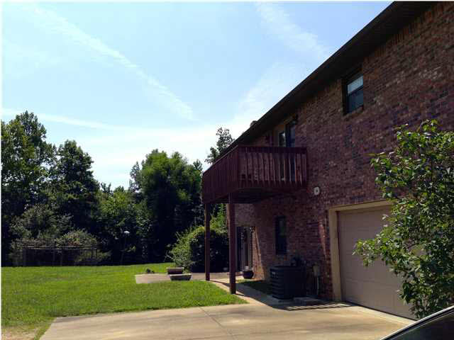 288 South Pelzer Road Boonville, IN 47601 - Photo 4 of 8 Gallery Image 4