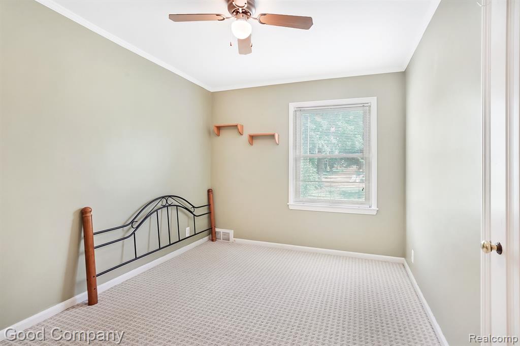 27577 Rackham Drive Lathrup Village, MI 48076 - Photo 20 of 40