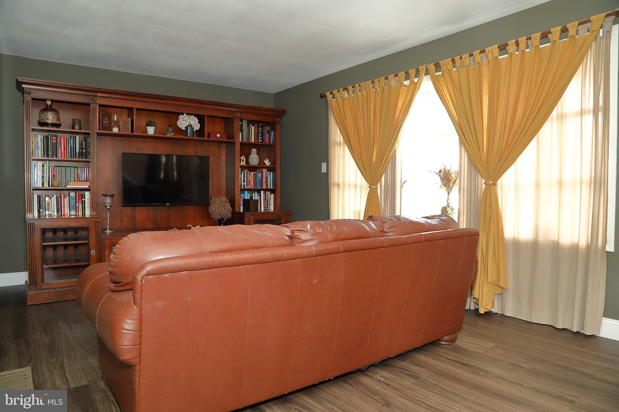 1137 Devonshire Road Lancaster, PA 17601 - Photo 28 of 41