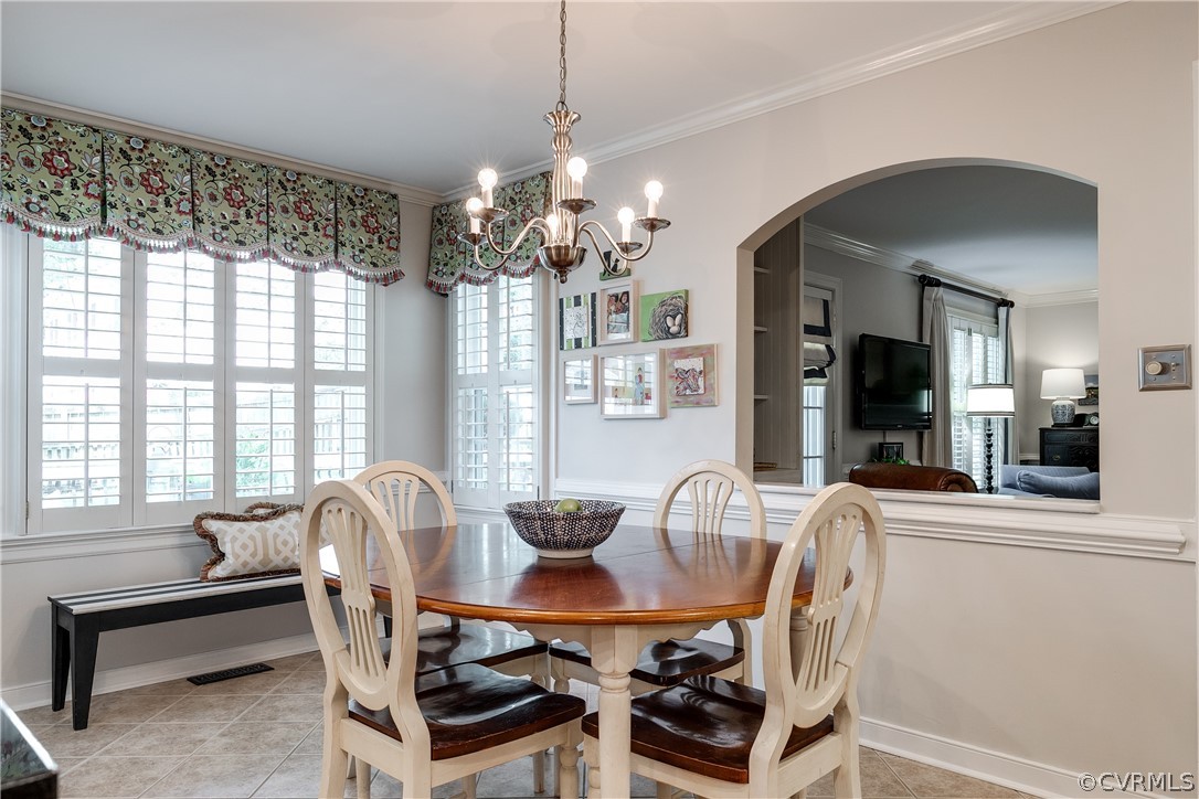 520 Greene Ridge Road Henrico, VA 23229 - Photo 17 of 50 Eat-in Kitchen with opening to Family Room