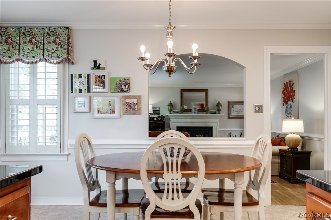 520 Greene Ridge Road Henrico, VA 23229 - Photo 18 of 50 Eat-in Kitchen looking towards Family Room