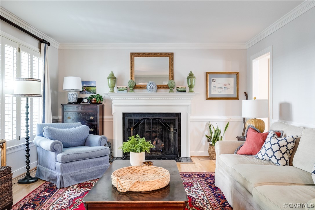 520 Greene Ridge Road Henrico, VA 23229 - Photo 21 of 50 Family Room with gas fireplace