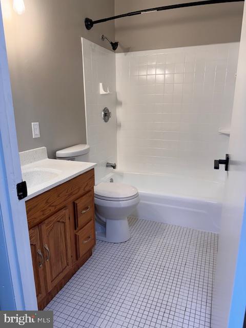 8304 Rolling Road Manassas, VA 20110 - Photo 6 of 12 Gallery Image 6