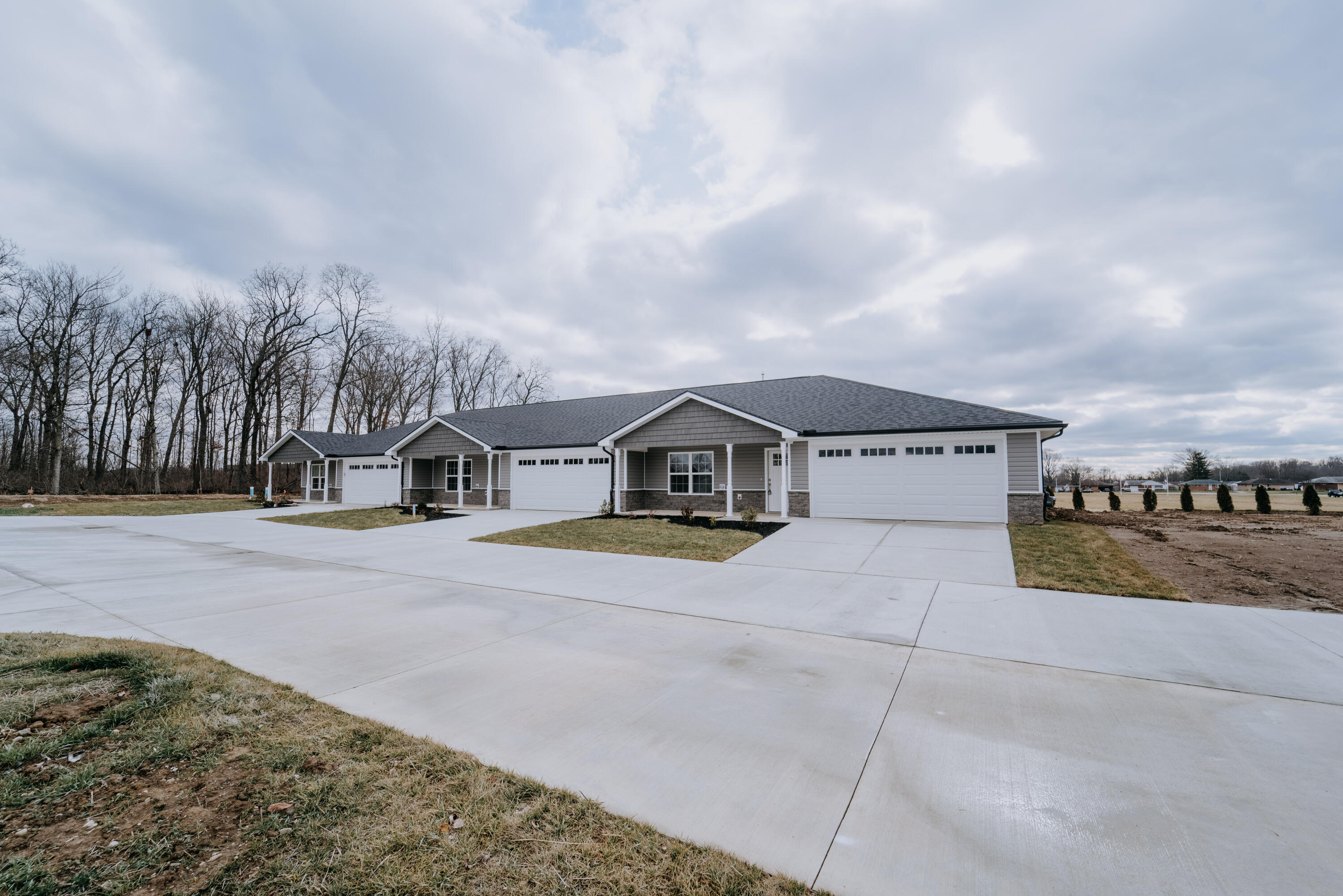 4510 West Ridgewood Road Springfield, OH 45503 - Photo 3 of 20