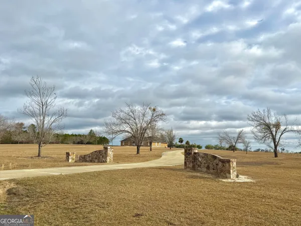 $585,000 | 2166 Highway 199, Mount Vernon, GA 30445