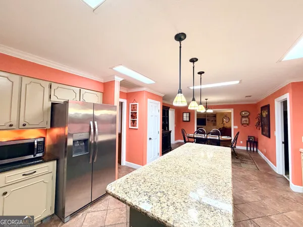 $585,000 | 2166 Highway 199, Mount Vernon, GA 30445