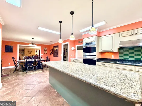 $585,000 | 2166 Highway 199, Mount Vernon, GA 30445