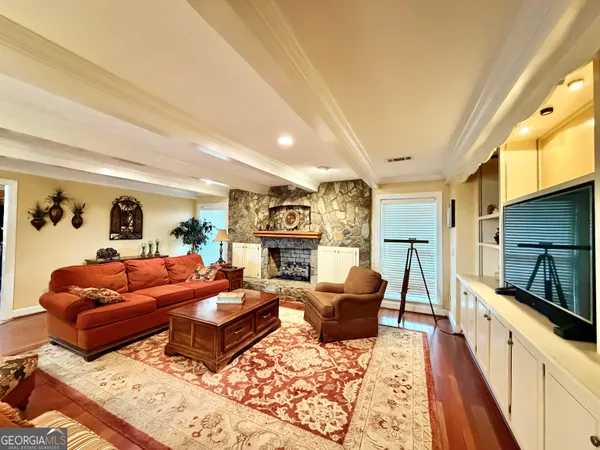 $585,000 | 2166 Highway 199, Mount Vernon, GA 30445