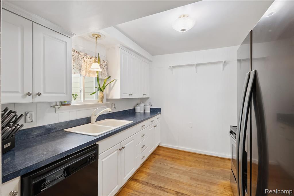 3047 Cumberland Road Berkley, MI 48072 - Photo 7 of 30 Gallery Image 7