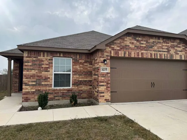 $1,695 | 14205 Prairie Sod Lane, Elgin, TX 78621