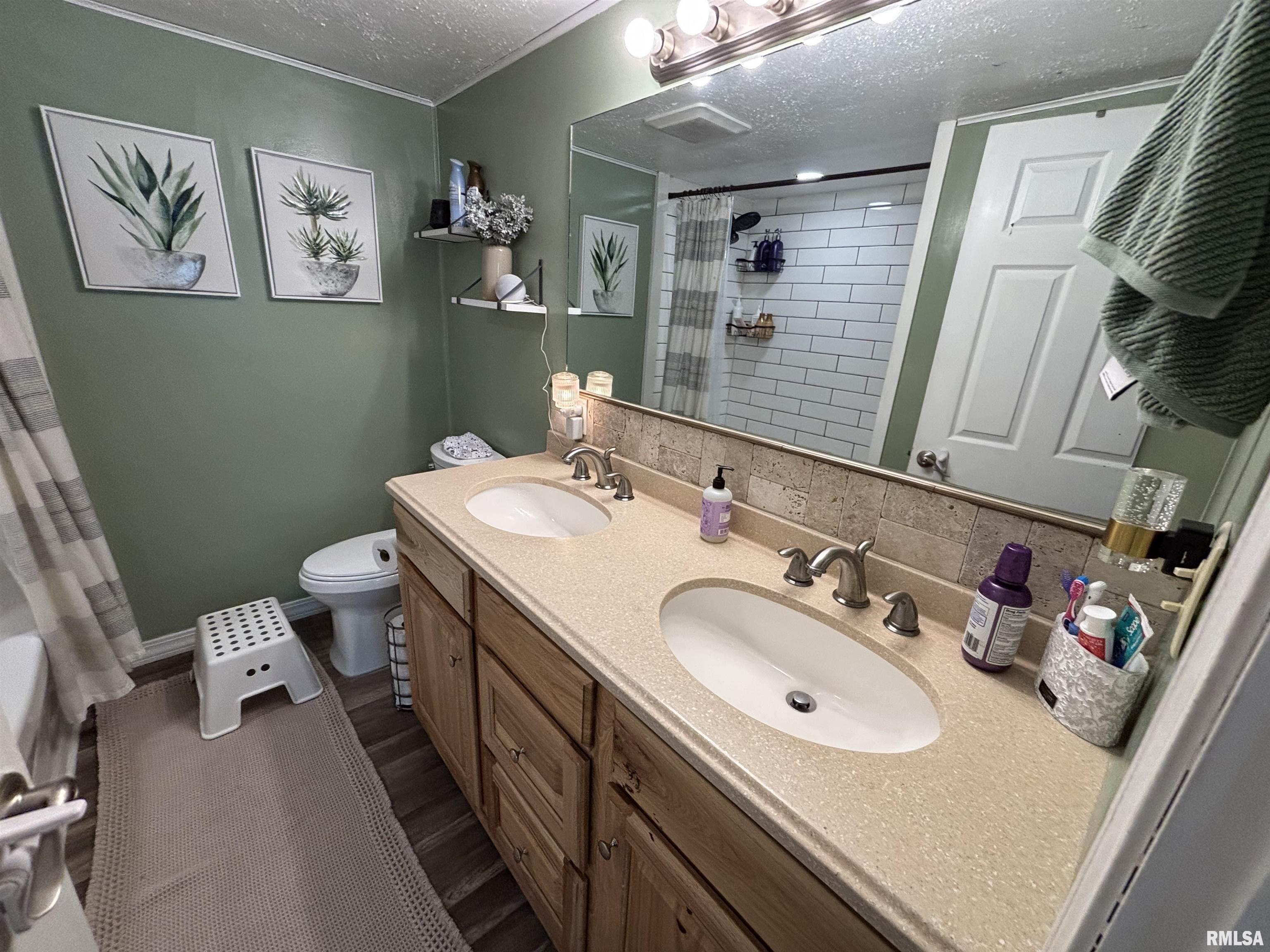 307 Bittersweet Street Payson, IL 62360 - Photo 10 of 30