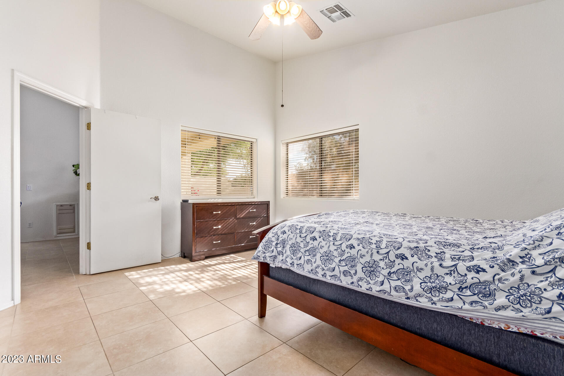 3219 East Fremont Road Phoenix, AZ 85042 - Photo 16 of 45 23 Fremont 3219