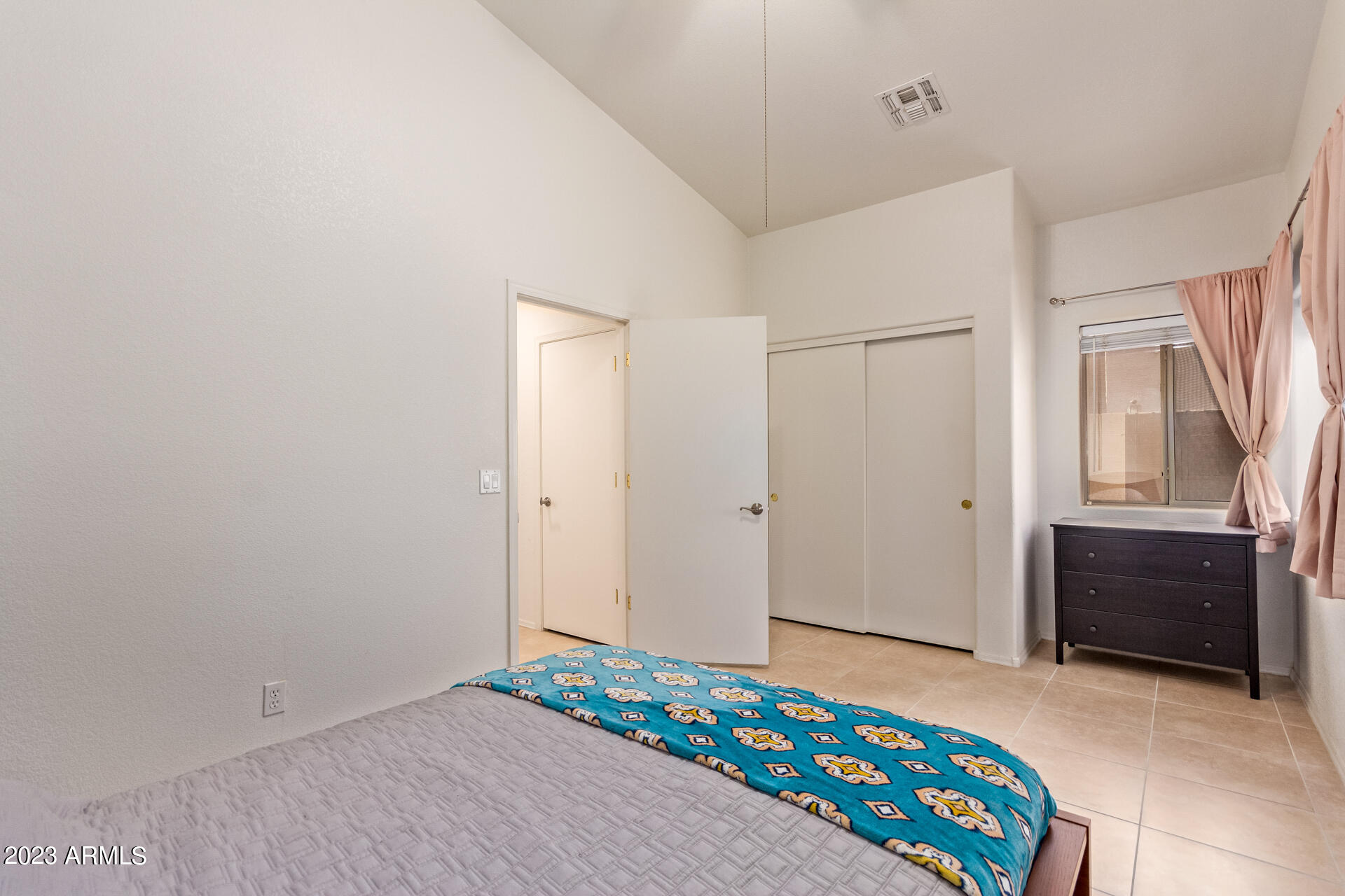 3219 East Fremont Road Phoenix, AZ 85042 - Photo 24 of 45 33 Fremont 3219