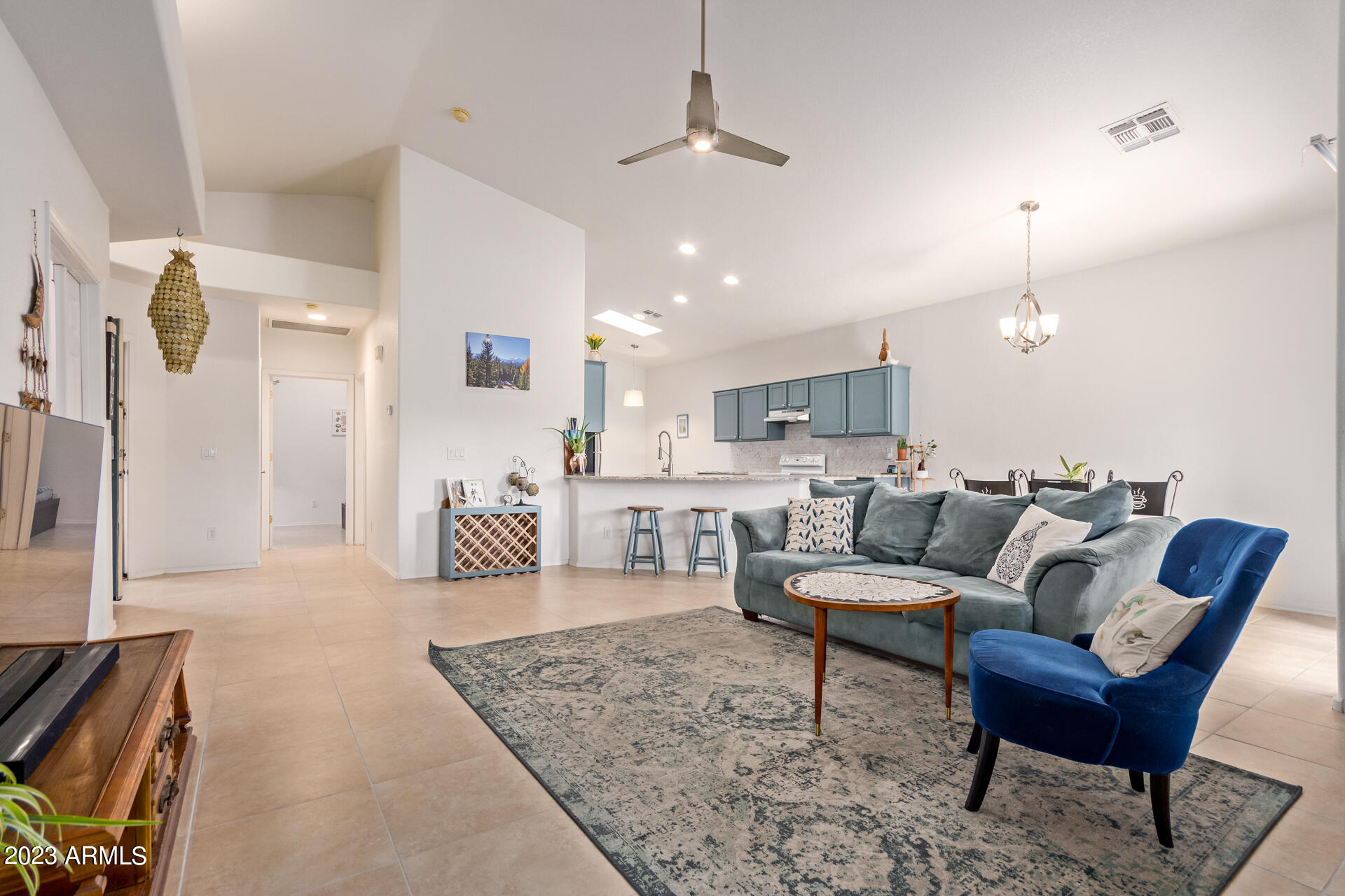 3219 East Fremont Road Phoenix, AZ 85042 - Photo 3 of 45 10 Fremont 3219