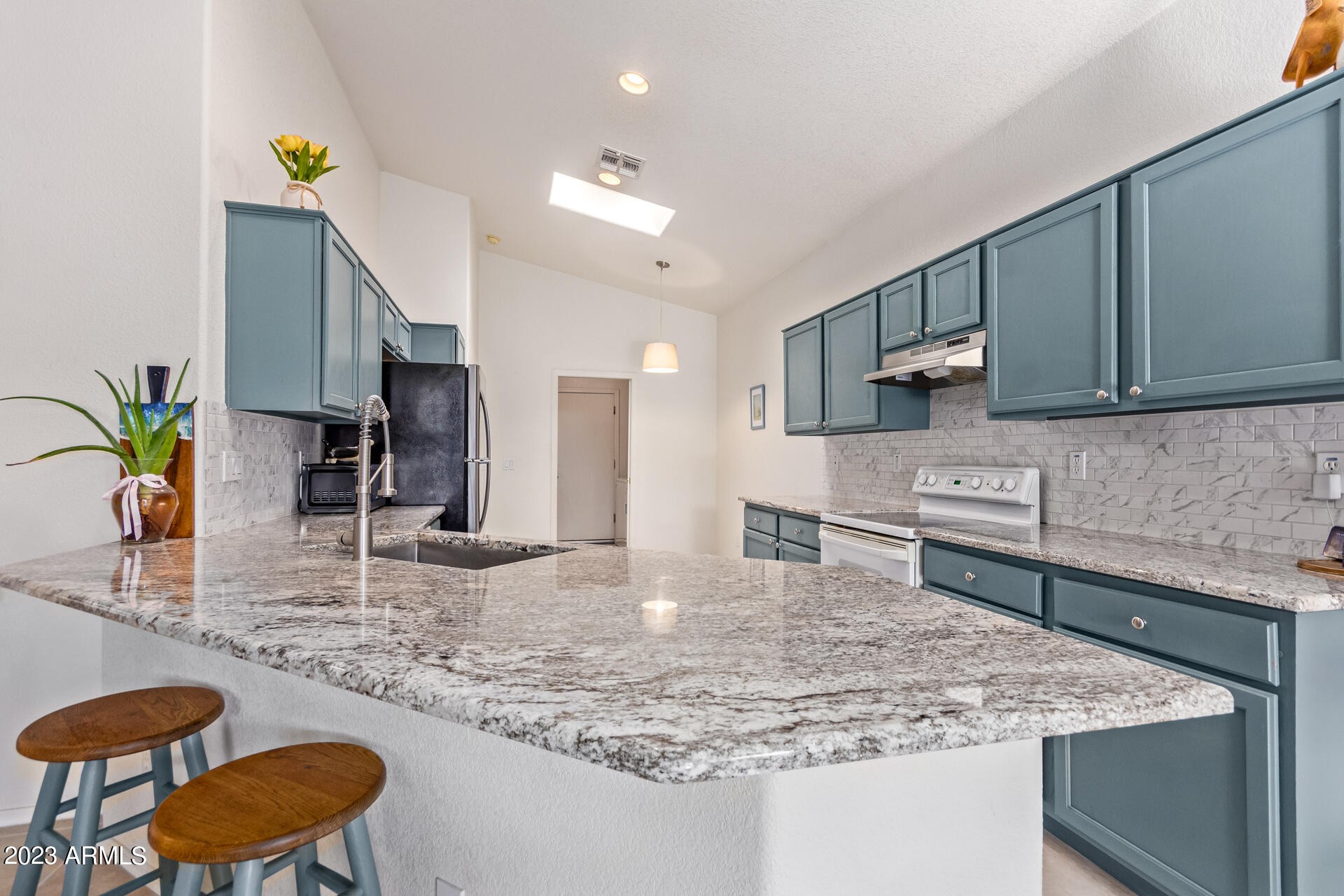 3219 East Fremont Road Phoenix, AZ 85042 - Photo 9 of 45 16 Fremont 3219