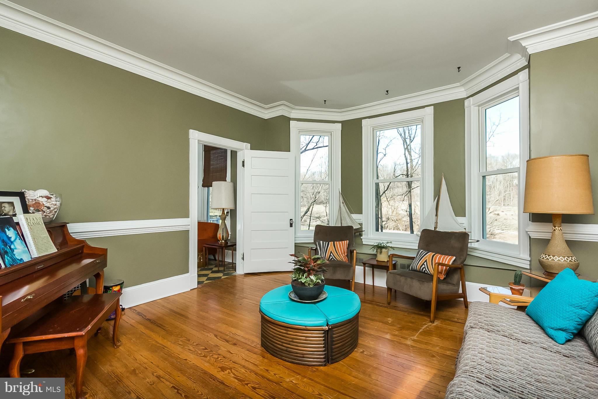 808 Upper Glencoe Road Sparks, MD 21152 - Photo 4 of 30 Living Room
