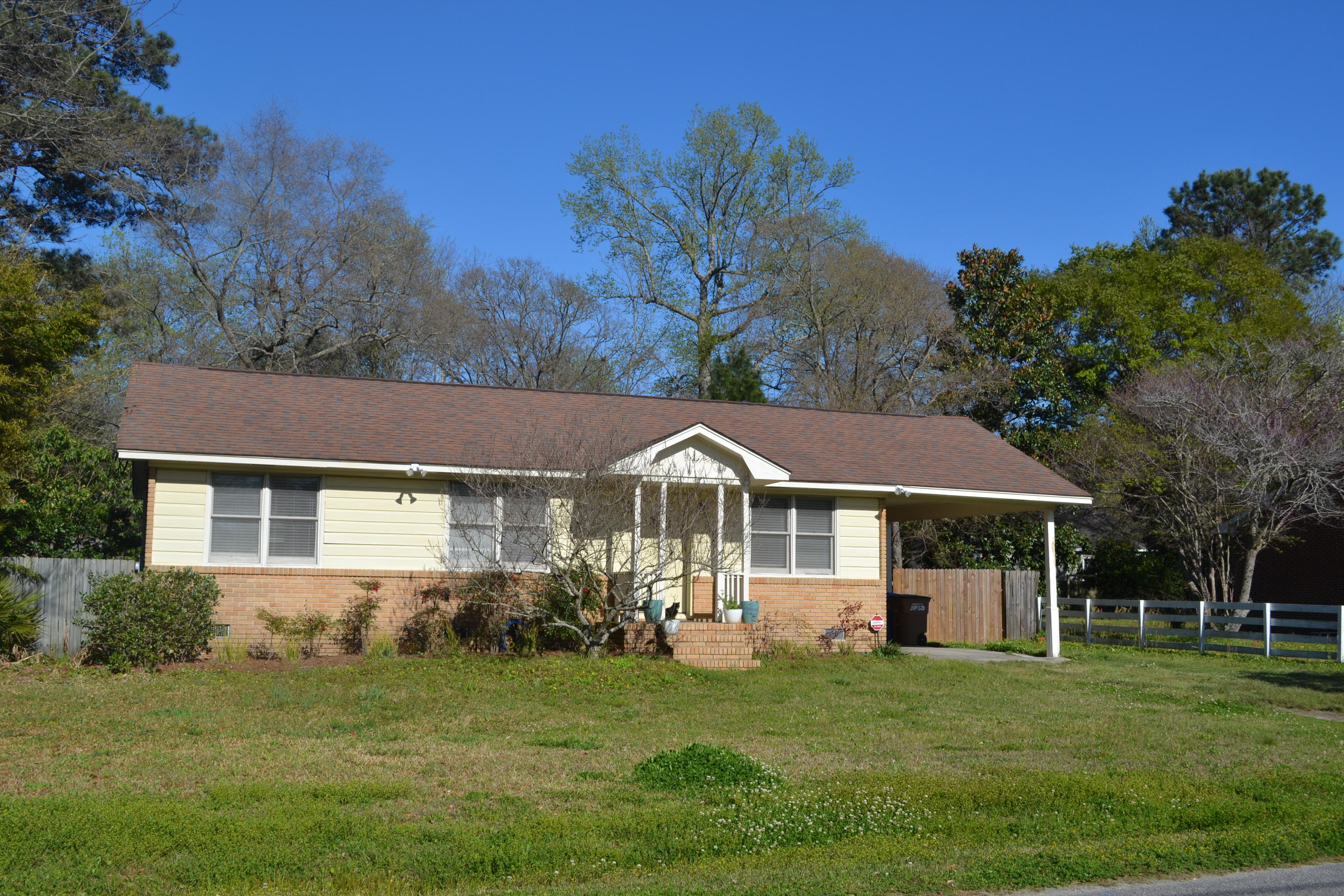 1128 Ocean View Road Charleston, SC 29412 - Photo 2 of 25 DSC_0157