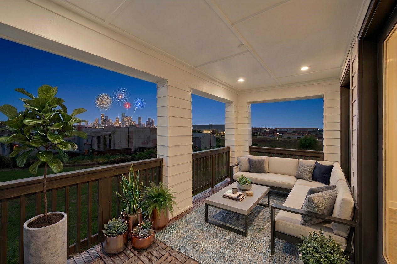 1008 Golden Nectar Houston, TX 77008 - Photo 2 of 10 huge rooftop terrace with gas/water line and downtown views!
