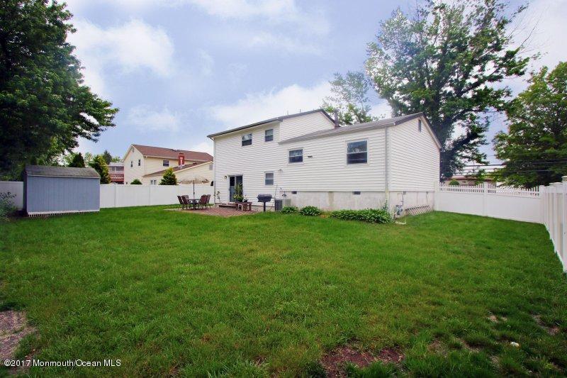588 Line Road Hazlet, NJ 07730 - Photo 16 of 20 165556481_aQf8lgGJ