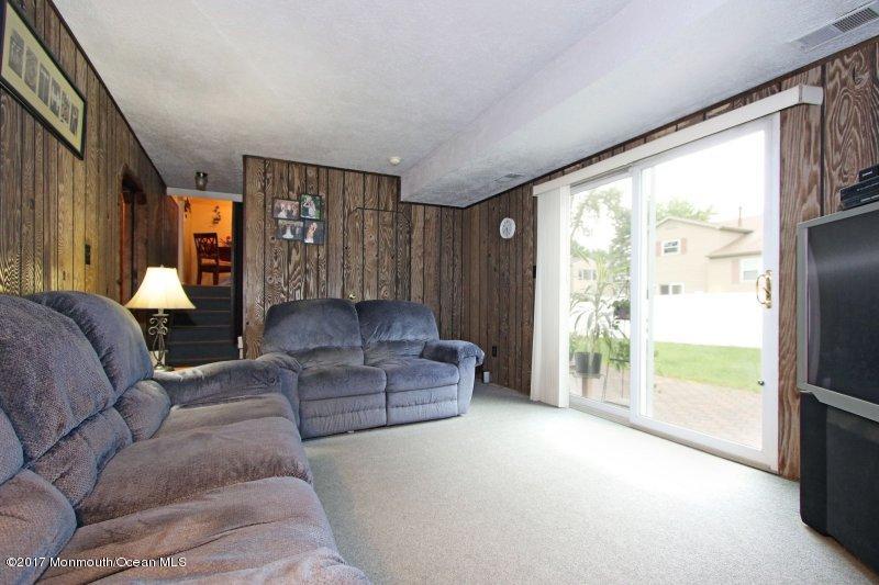 588 Line Road Hazlet, NJ 07730 - Photo 10 of 20 165556504_Nqy2MrQU