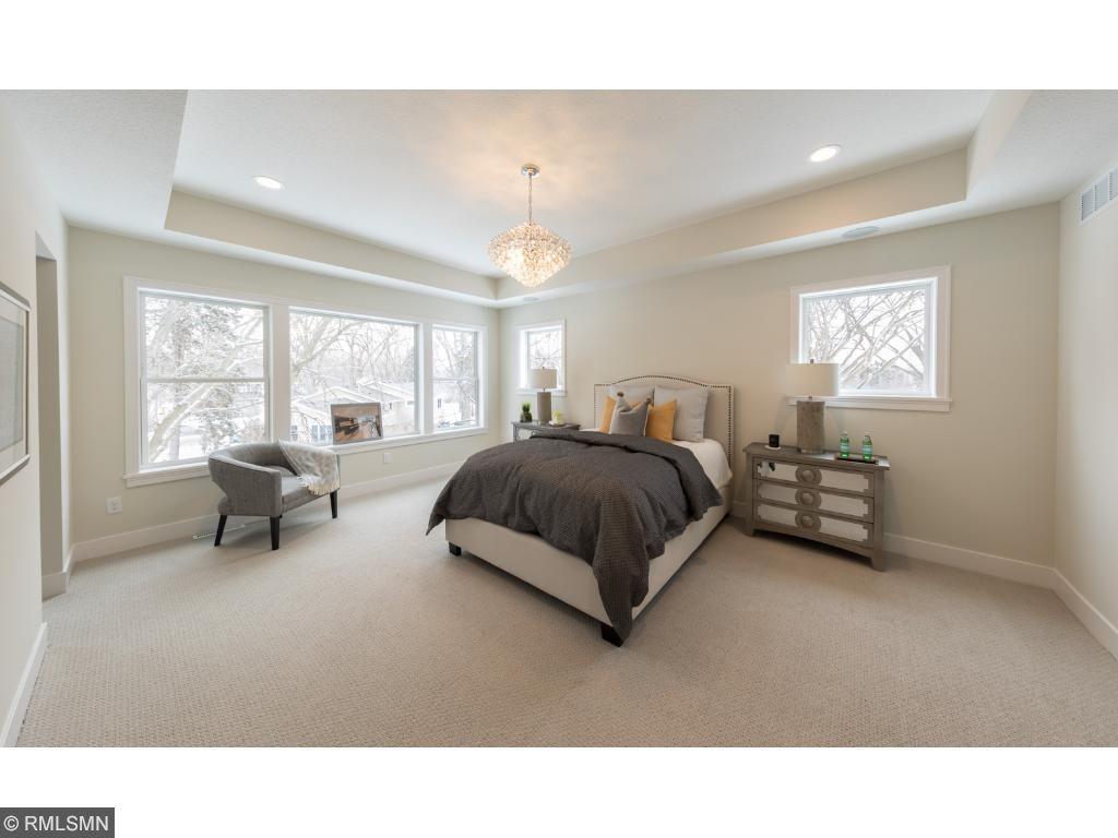 216 Cutacross Road Golden Valley, MN 55422 - Photo 14 of 17