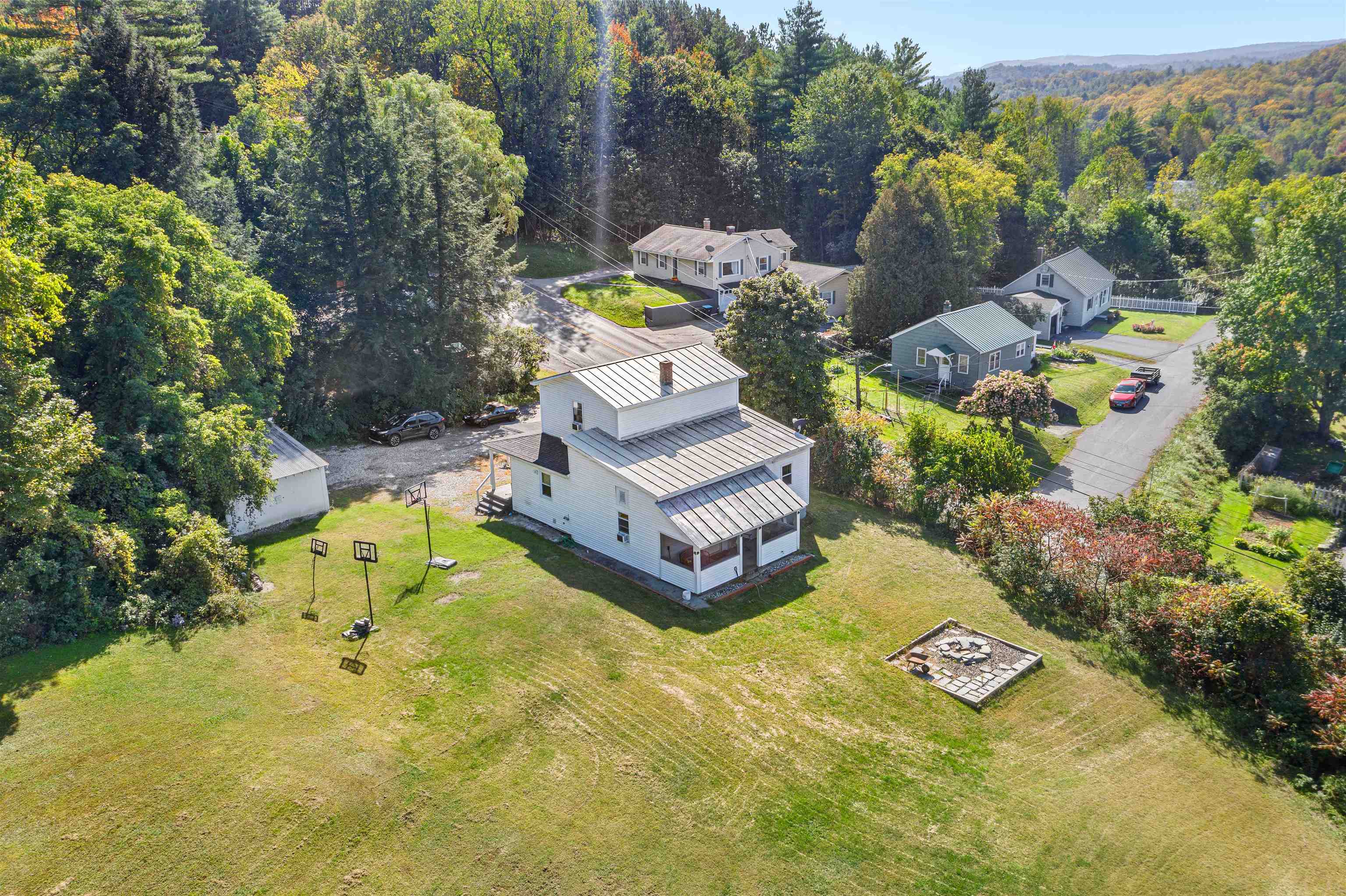 35 Middle Road Barre Town, VT 05641 - Photo 2 of 40