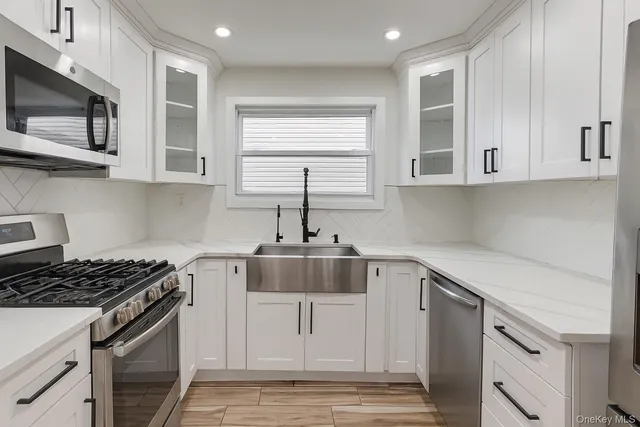 $2,800 | 195 Meagher Avenue, Unit 1 | Throgs Neck