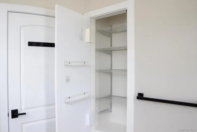 $2,800 | 195 Meagher Avenue, Unit 1 | Throgs Neck