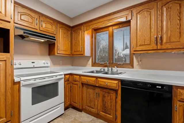 $324,900 | 2405 North Erb Street, Appleton, WI 54911