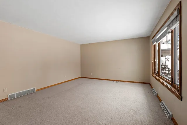 $324,900 | 2405 North Erb Street, Appleton, WI 54911