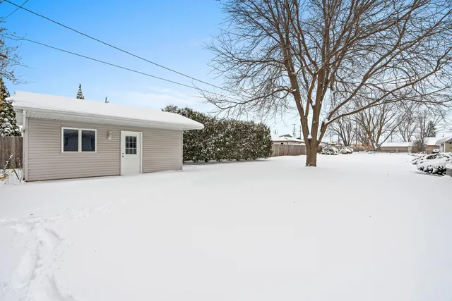 $324,900 | 2405 North Erb Street, Appleton, WI 54911