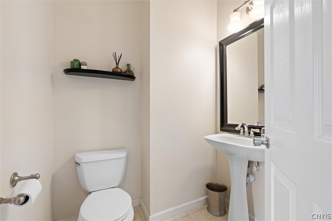 8605 Lydia Lane Cicero, NY 13039 - Photo 6 of 47