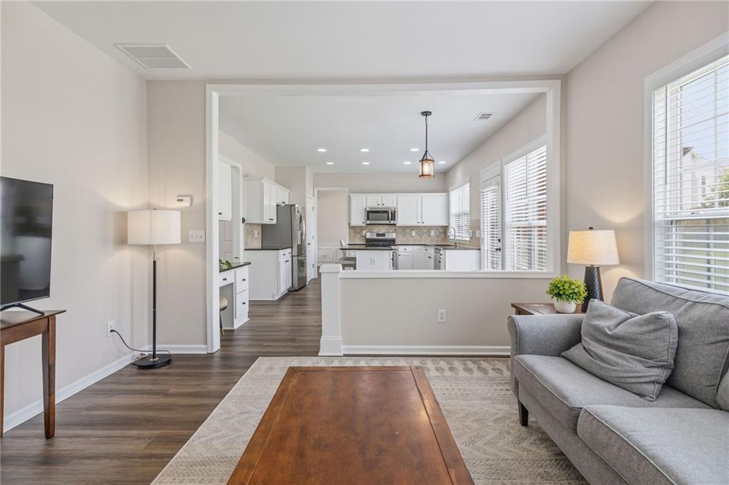 3676 Ramsey Circle Southwest Atlanta, GA 30331 - Photo 12 of 37