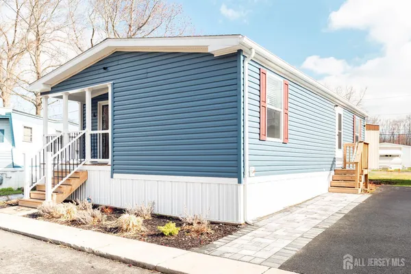 $215,000 | 4 Oakdale Village Drive, Kendall Park, NJ 08824